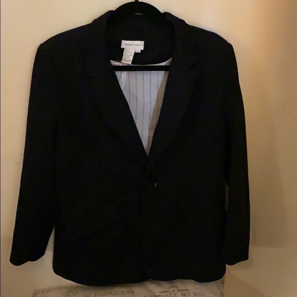 Women’s suit jacket top by Newport News size 10p